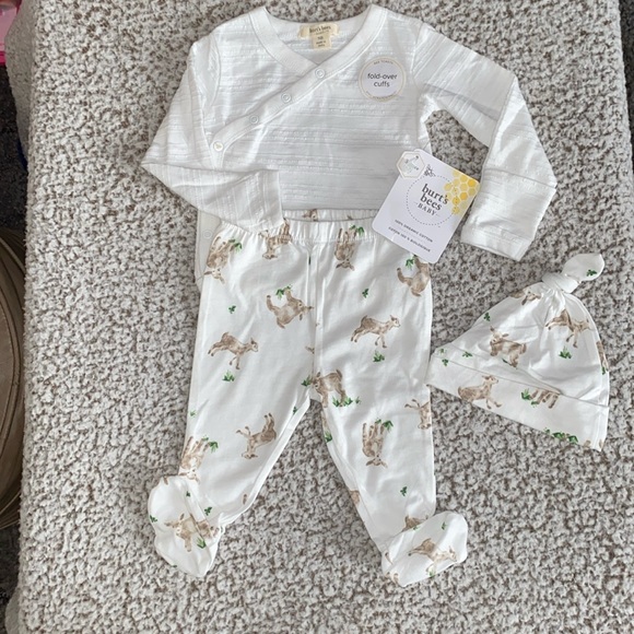 Burt’s Bees Organic Cotton Take me Home Set (NB) in white - Picture 1 of 7